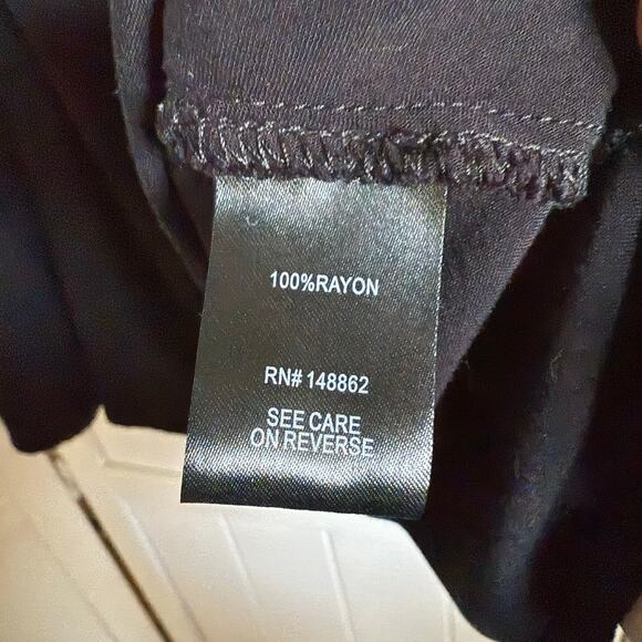 Torrid Womens Blouse 00 M 10 Peplum Challis Sweetheart Flutter Sleeve Top Black - Picture 6 of 7